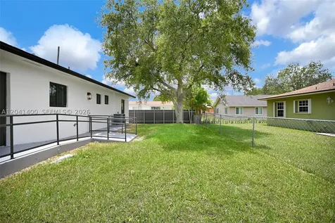 6039 SW 63rd Terrace South Miami FL 33143