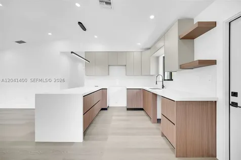 6039 SW 63rd Terrace South Miami FL 33143