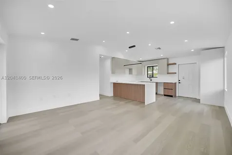 6039 SW 63rd Terrace South Miami FL 33143