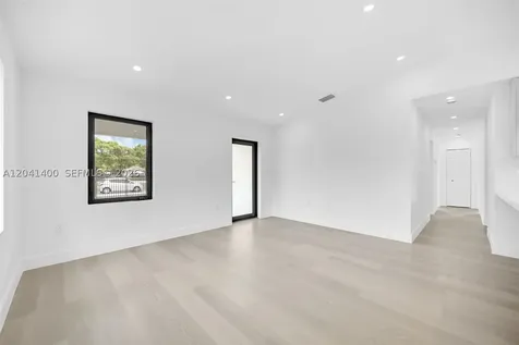 6039 SW 63rd Terrace South Miami FL 33143
