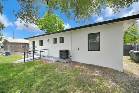 6039 SW 63rd Terrace South Miami FL 33143