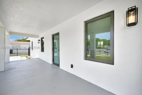 6039 SW 63rd Terrace South Miami FL 33143