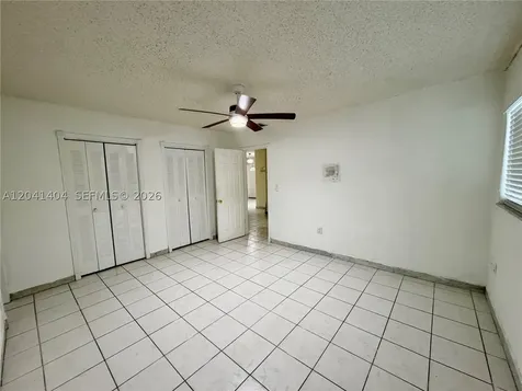 913 NW 22nd Place Miami FL 33125