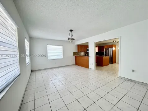 913 NW 22nd Place Miami FL 33125