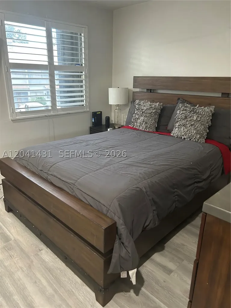9835 Riverside Drive Coral Springs FL 33071