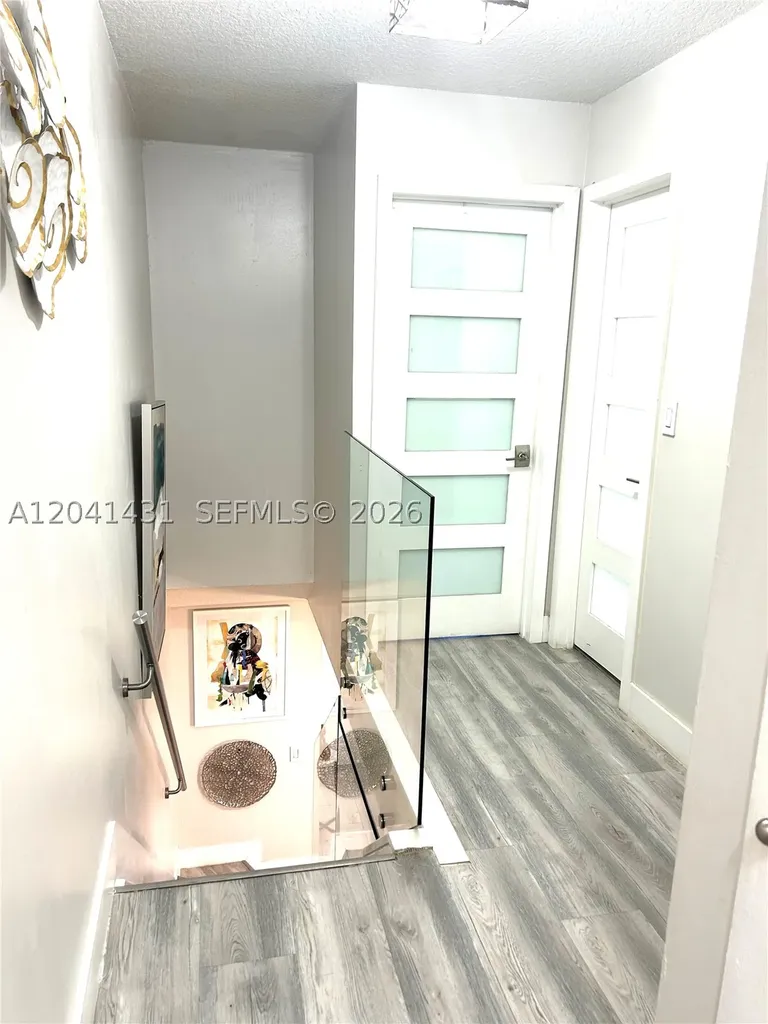 9835 Riverside Drive Coral Springs FL 33071