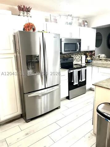 9835 Riverside Drive Coral Springs FL 33071