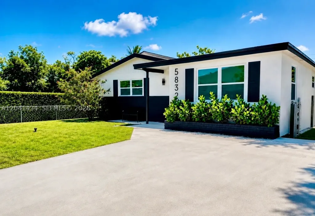 5832 Wiley Street Hollywood FL 33023
