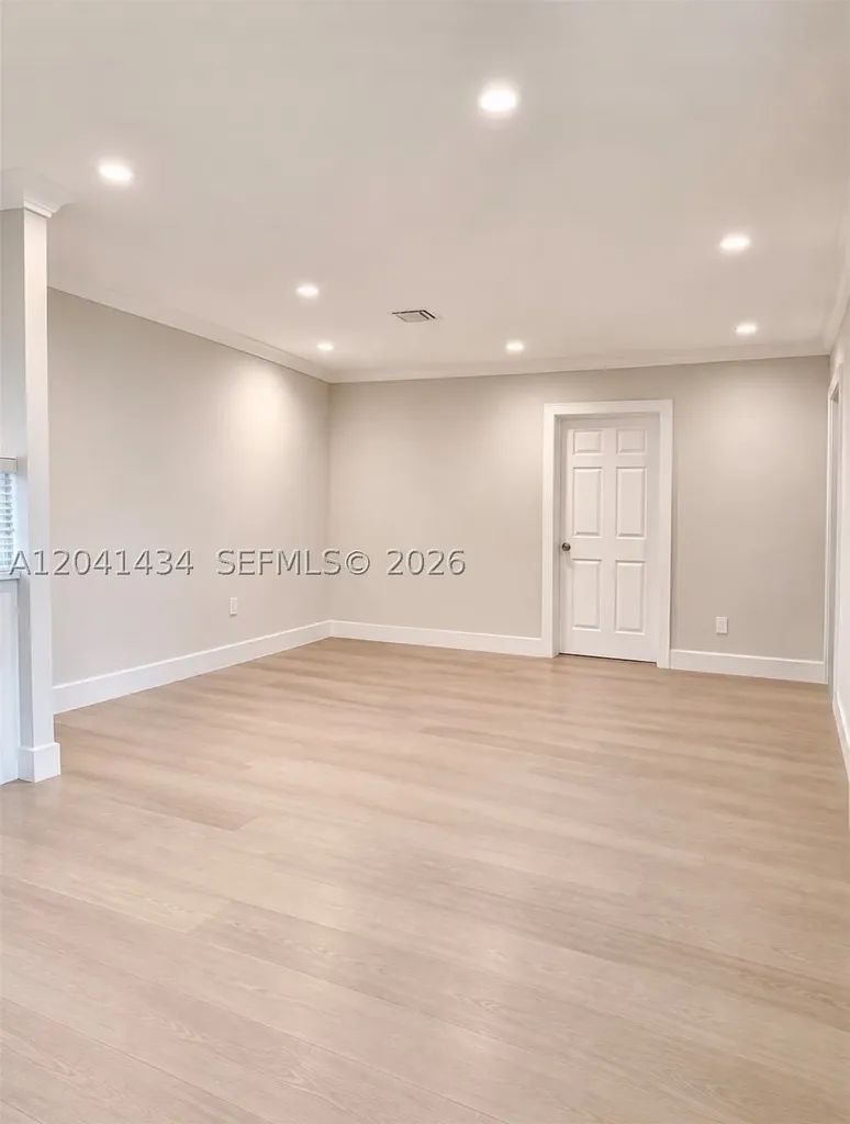 5832 Wiley Street Hollywood FL 33023