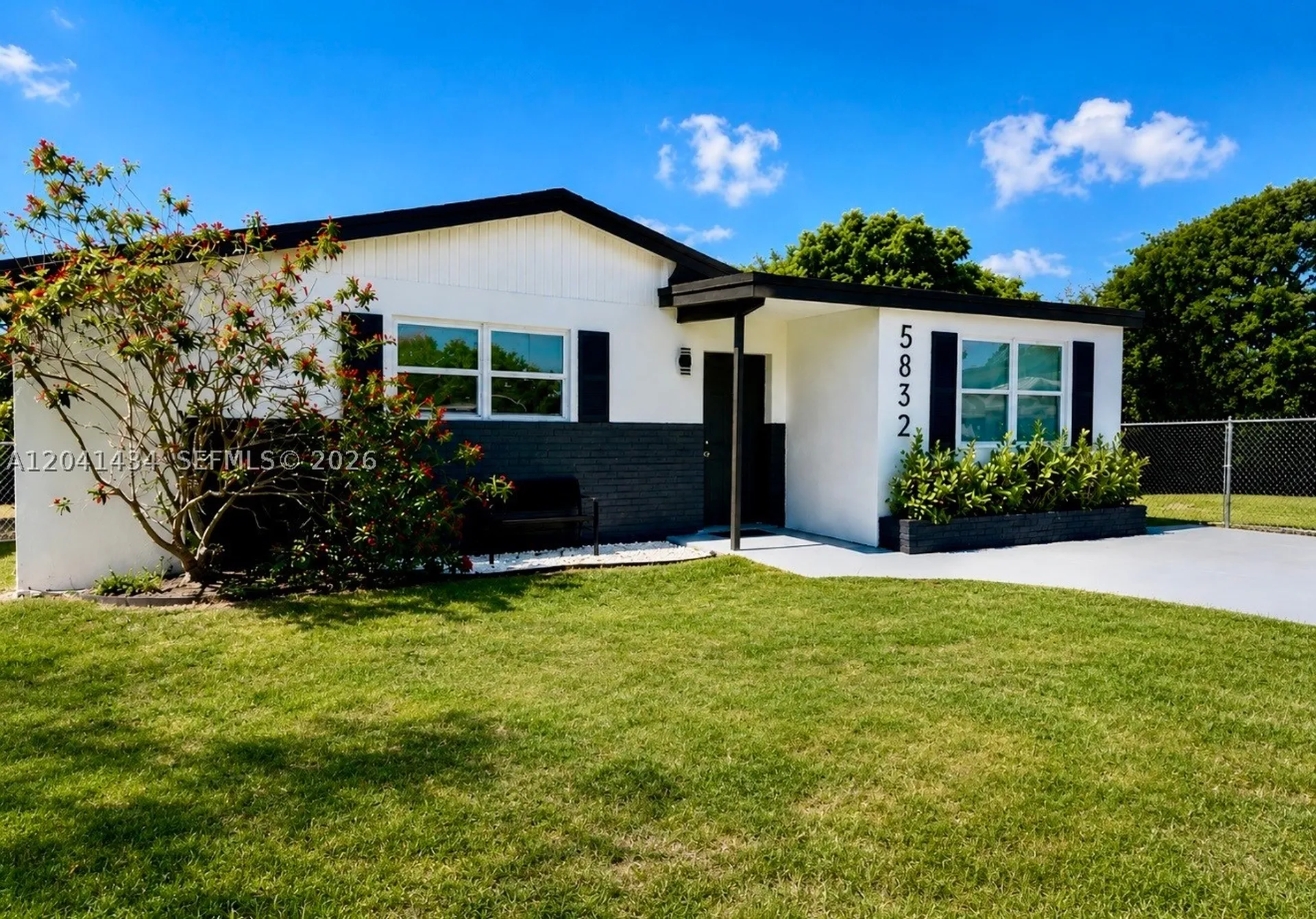 5832 Wiley Street Hollywood FL 33023