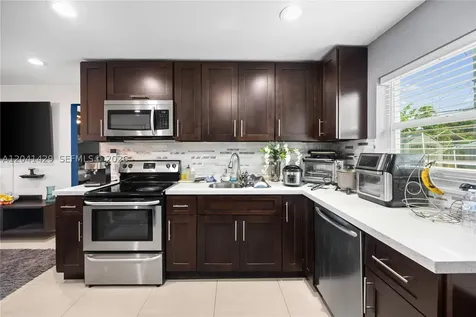 1610 S 22nd Avenue Hollywood FL 33020