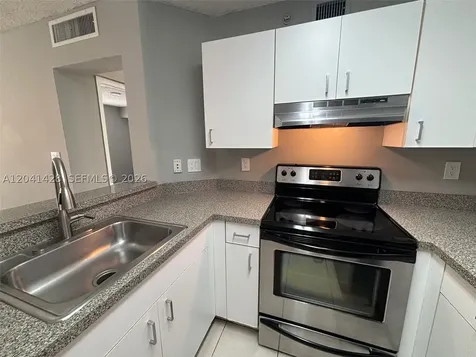 761 N Pine Island Road Plantation FL 33324