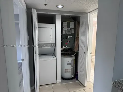 761 N Pine Island Road Plantation FL 33324
