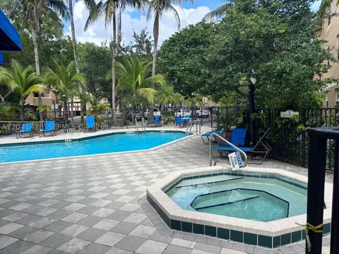761 N Pine Island Road Plantation FL 33324