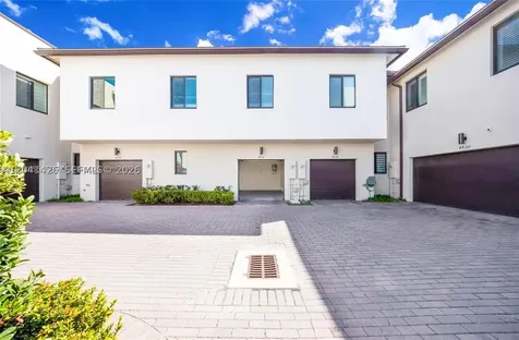 4856 NW 83rd Parkway Doral FL 33166
