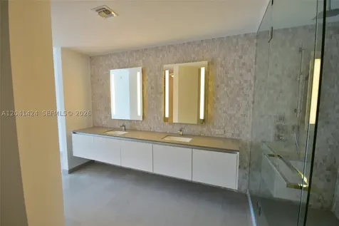 88 SW 7th Street Miami FL 33130