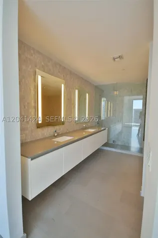 88 SW 7th Street Miami FL 33130
