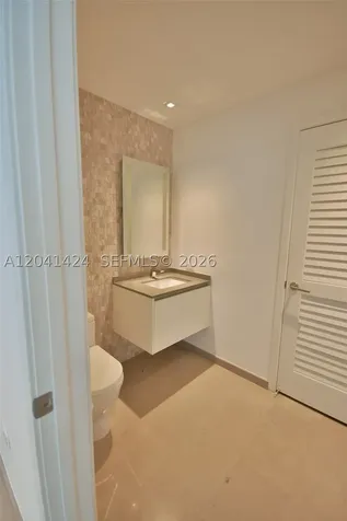 88 SW 7th Street Miami FL 33130