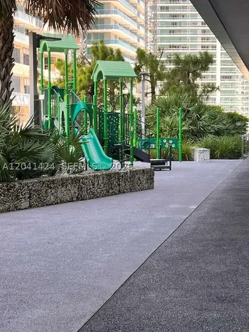 88 SW 7th Street Miami FL 33130