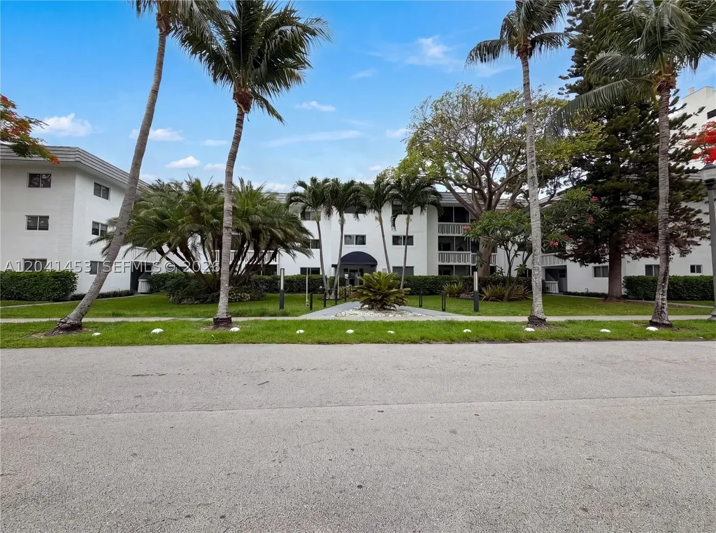200 Galen Drive Key Biscayne FL 33149