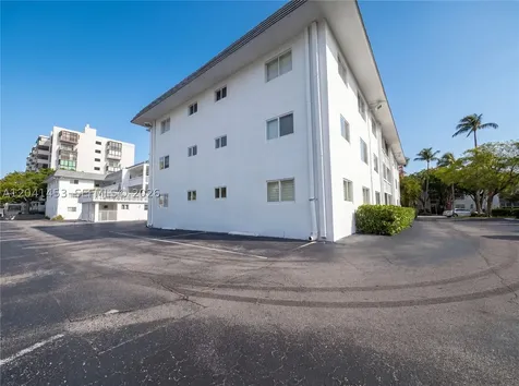 200 Galen Drive Key Biscayne FL 33149