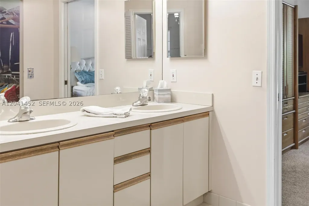 10431 NW 48th Manor Coral Springs FL 33076