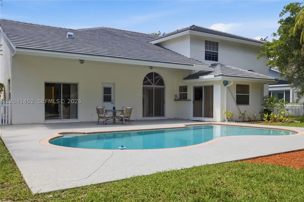 10431 NW 48th Manor Coral Springs FL 33076