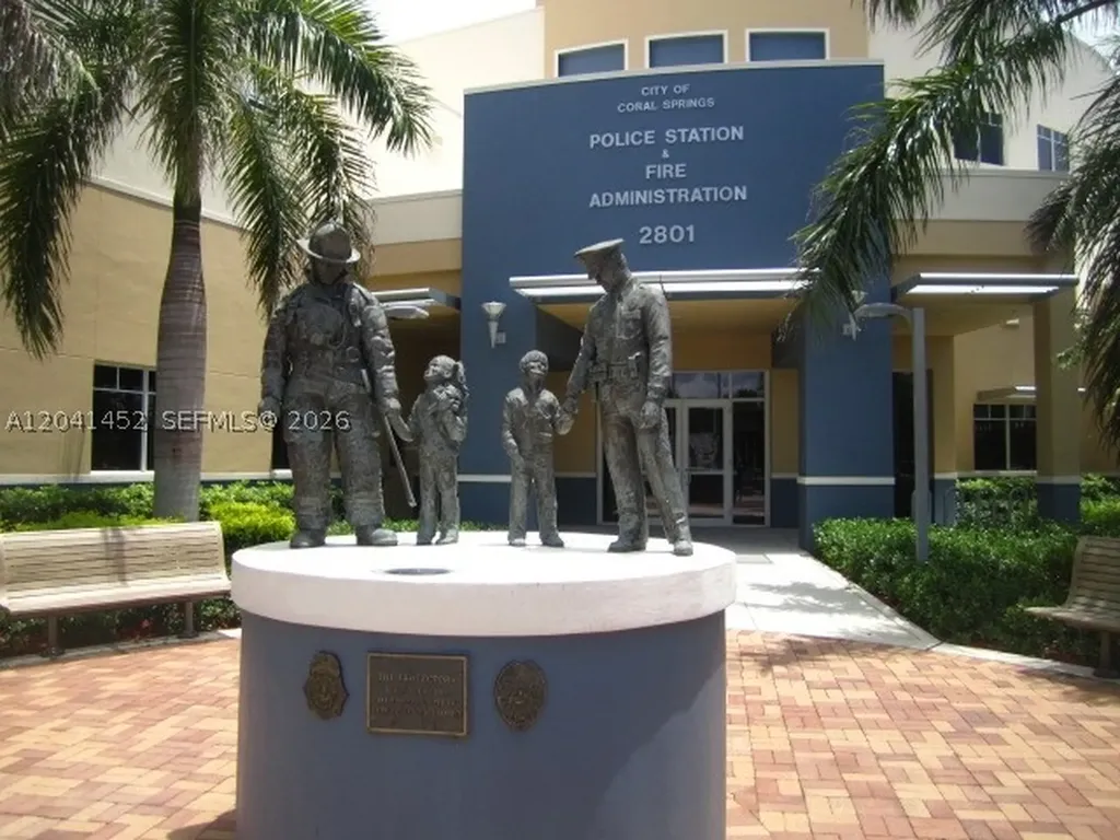 10431 NW 48th Manor Coral Springs FL 33076