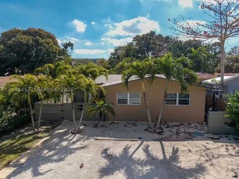 2470 NE 182nd Terrace North Miami Beach FL 33160