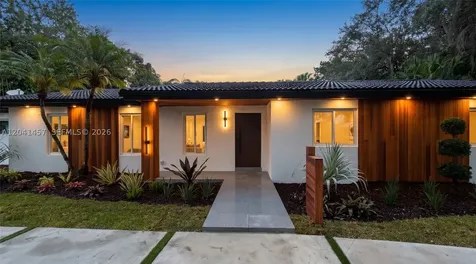 15321 SW 82nd Avenue Palmetto Bay FL 33157