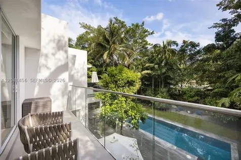 3901 Kumquat Avenue Miami FL 33133