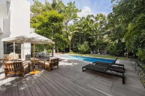 3901 Kumquat Avenue Miami FL 33133