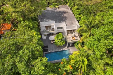 3901 Kumquat Avenue Miami FL 33133