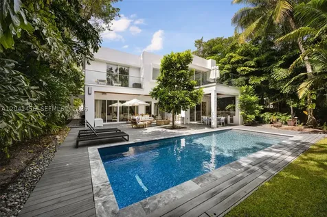 3901 Kumquat Avenue Miami FL 33133