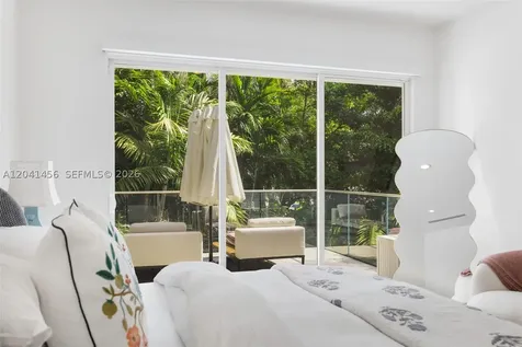 3901 Kumquat Avenue Miami FL 33133