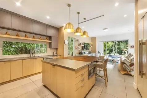 3901 Kumquat Avenue Miami FL 33133