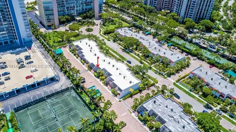 425 Grapetree Drive Key Biscayne FL 33149