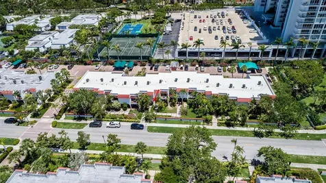 425 Grapetree Drive Key Biscayne FL 33149