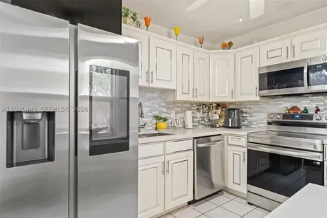 2871 Somerset Drive Lauderdale Lakes FL 33311