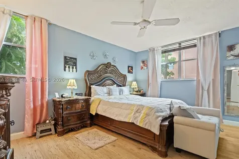 2871 Somerset Drive Lauderdale Lakes FL 33311