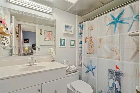 2871 Somerset Drive Lauderdale Lakes FL 33311