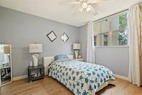 2871 Somerset Drive Lauderdale Lakes FL 33311