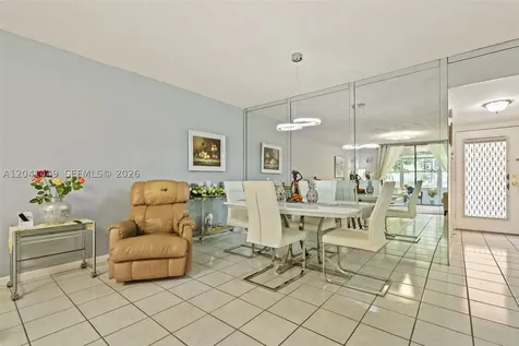 2871 Somerset Drive Lauderdale Lakes FL 33311