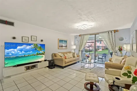 2871 Somerset Drive Lauderdale Lakes FL 33311