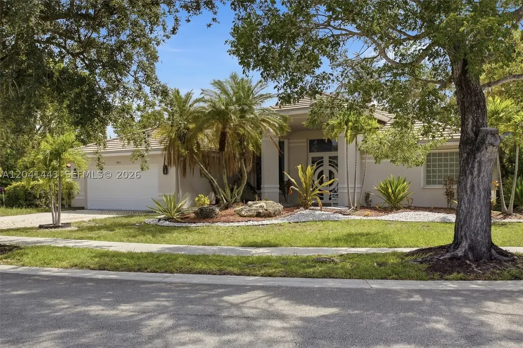 241 Fairmont Way Weston FL 33326