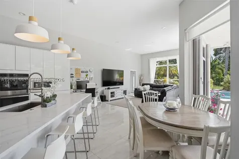241 Fairmont Way Weston FL 33326