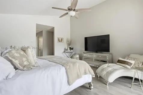 241 Fairmont Way Weston FL 33326