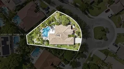241 Fairmont Way Weston FL 33326