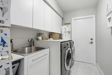 241 Fairmont Way Weston FL 33326