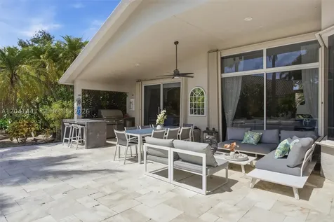 241 Fairmont Way Weston FL 33326